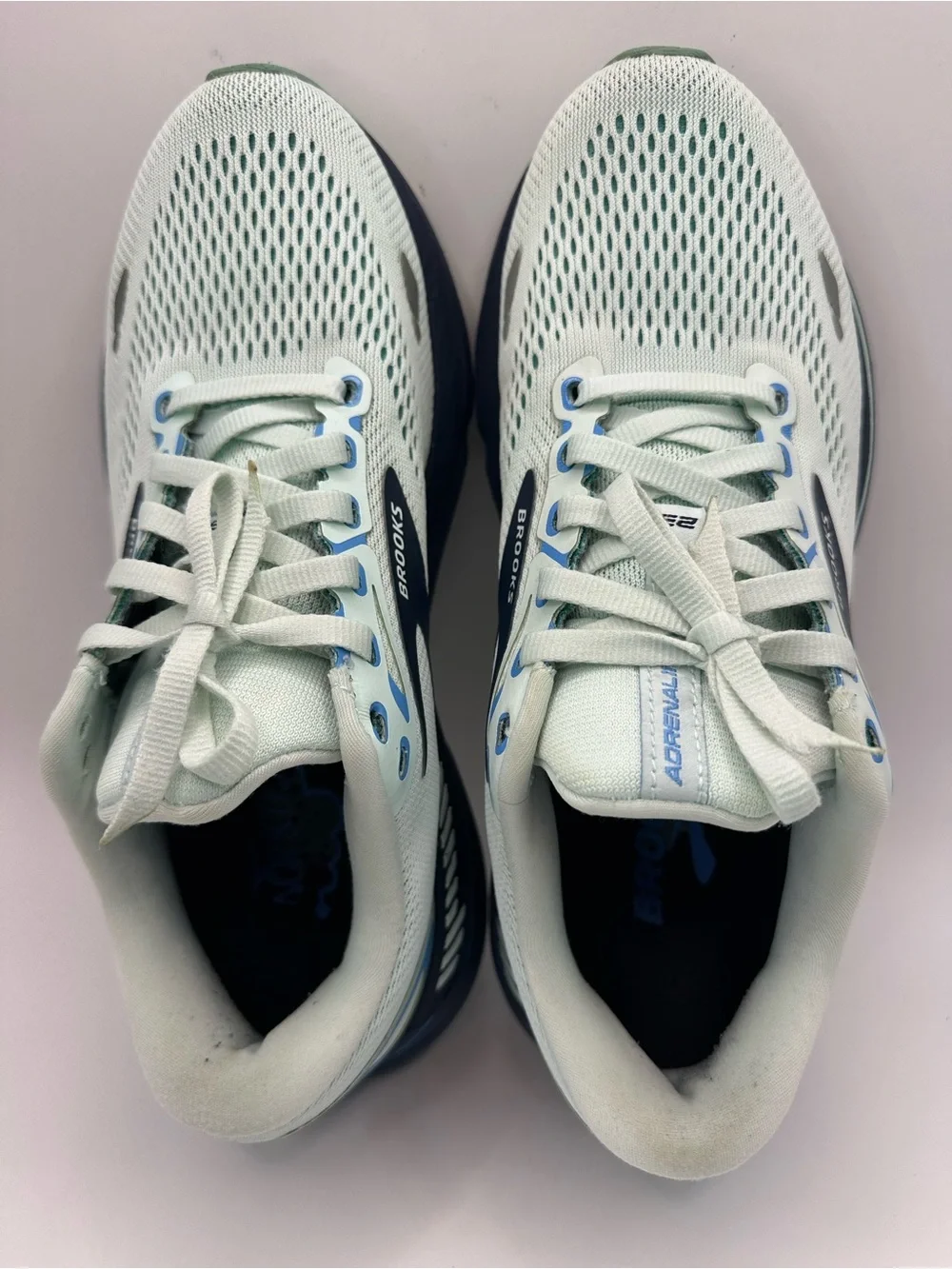 Brooks Adrenaline GTS 23 Women’s Size 8.5 B Running Shoes Blue Glass/ Marina